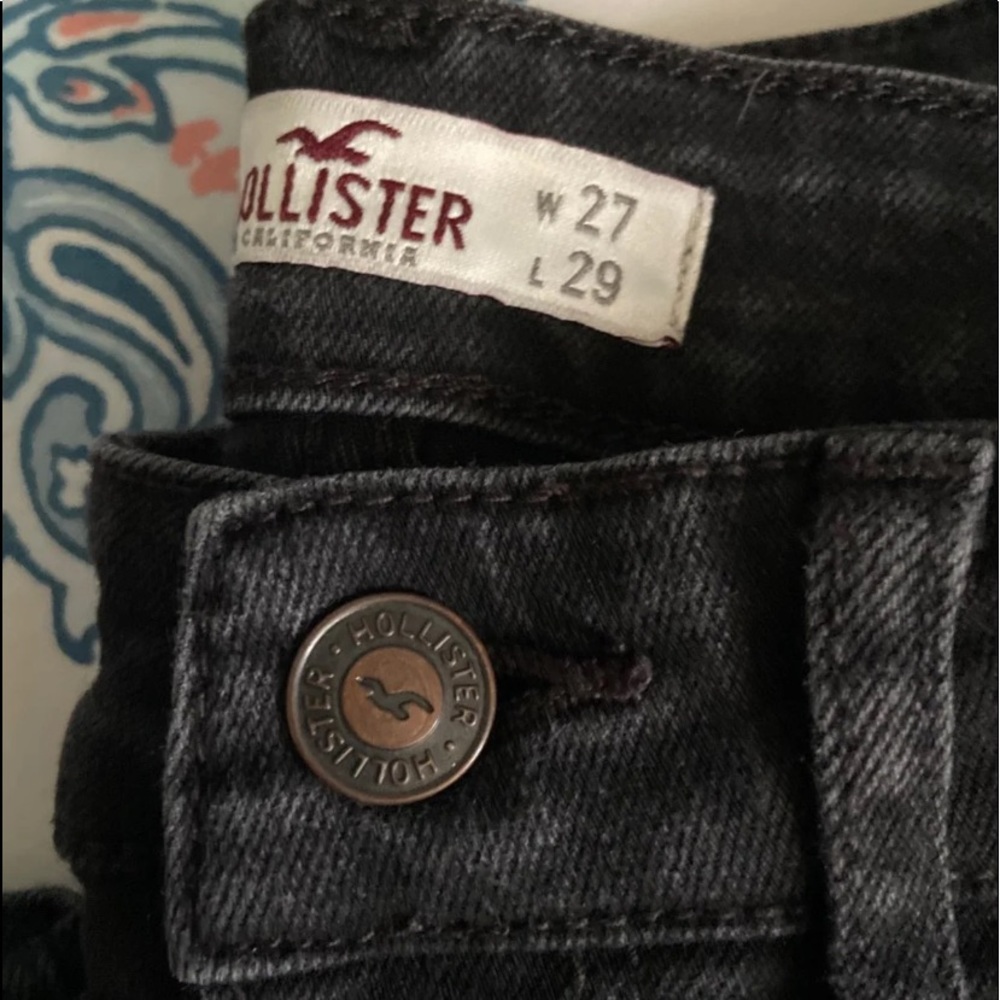Hollister Co. skinny jeans
